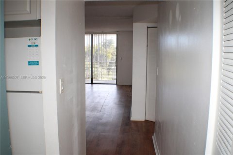 Condominio en alquiler en North Lauderdale, Florida, 2 dormitorios, 92.9 m2 № 2026505 - foto 2