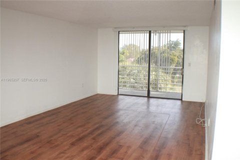 Condominio en alquiler en North Lauderdale, Florida, 2 dormitorios, 92.9 m2 № 2026505 - foto 5