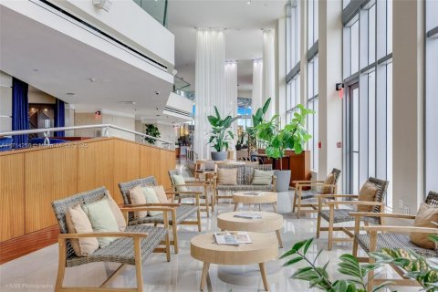 Copropriété à vendre à Sunny Isles Beach, Floride: 1 chambre, 63.92 m2 № 1709908 - photo 5