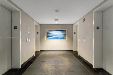 Condo in Miami, Florida, 2 bedrooms  № 1888746 - photo 16