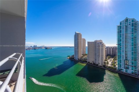 Condo in Miami, Florida, 2 bedrooms  № 1888746 - photo 1