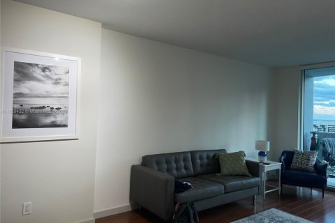 Condo in Miami, Florida, 2 bedrooms  № 1888746 - photo 11
