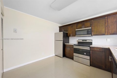 Condominio en venta en Plantation, Florida, 1 dormitorio, 72.19 m2 № 1992906 - foto 4