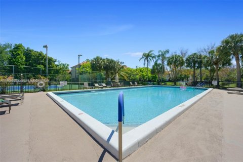 Condominio en venta en Plantation, Florida, 1 dormitorio, 72.19 m2 № 1992906 - foto 12