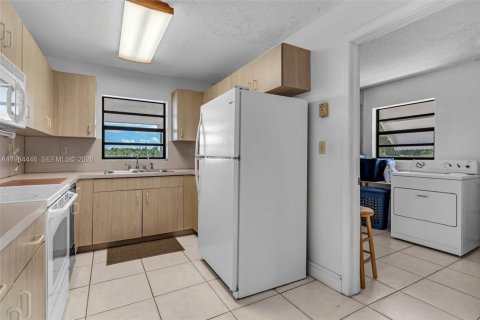 Купить виллу или дом в Майами, Флорида 3 спальни, 124.86м2, № 2051536 - фото 13