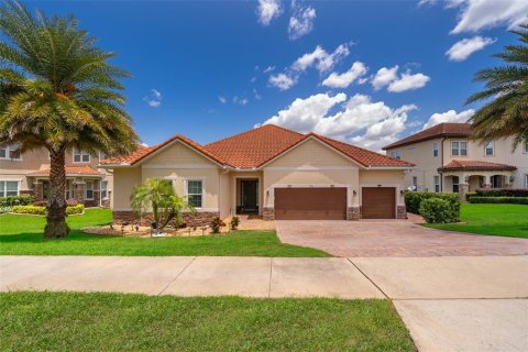 House in Clermont, Florida 4 bedrooms, 341.97 sq.m. № 2205258