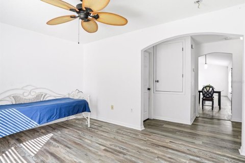 House in North Port, Florida 3 bedrooms, 209.59 sq.m. № 2220450 - photo 21