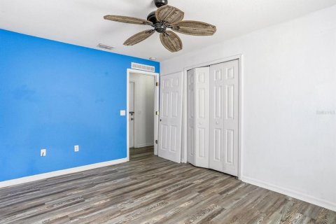 House in North Port, Florida 3 bedrooms, 209.59 sq.m. № 2220450 - photo 26