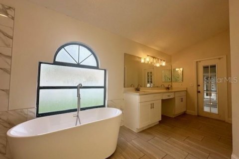 Villa ou maison à vendre à Orlando, Floride: 4 chambres, 217.11 m2 № 2239075 - photo 9
