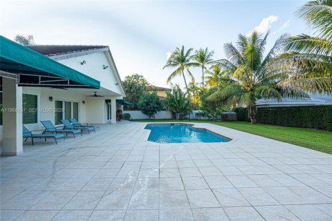 Casa en alquiler en Miami Lakes, Florida, 3 dormitorios, 227.52 m2 № 2029884 - foto 19