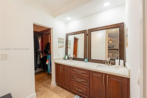 Casa en alquiler en Miami Lakes, Florida, 3 dormitorios, 227.52 m2 № 2029884 - foto 13