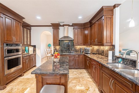 Casa en alquiler en Miami Lakes, Florida, 3 dormitorios, 227.52 m2 № 2029884 - foto 7