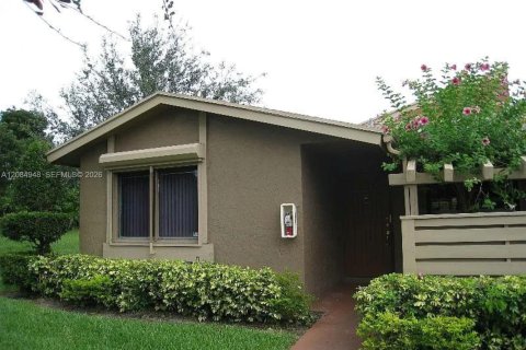 Villa ou maison à Weston, Floride 3 chambres, 117.8 m2 № 2353758