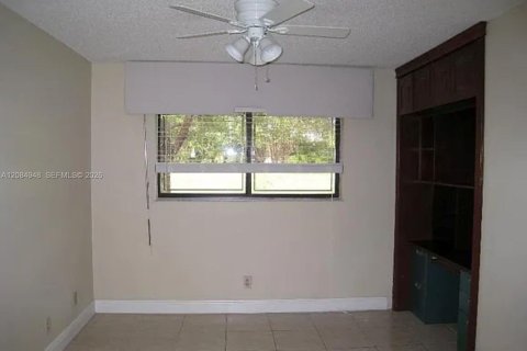 Villa ou maison à louer à Weston, Floride: 3 chambres, 117.8 m2 № 2353758 - photo 4