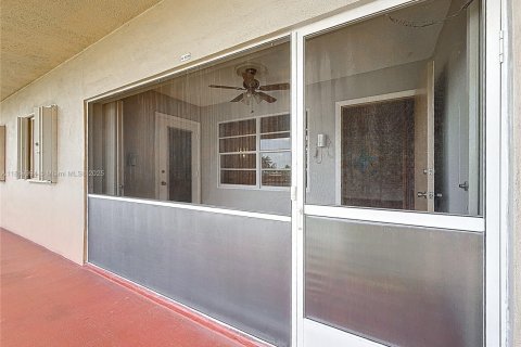 Condominio en venta en Hollywood, Florida, 2 dormitorios, 100.15 m2 № 1779110 - foto 4