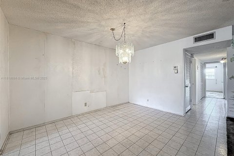 Condominio en venta en Hollywood, Florida, 2 dormitorios, 100.15 m2 № 1779110 - foto 11
