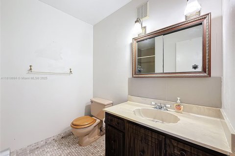 Condominio en venta en Hollywood, Florida, 2 dormitorios, 100.15 m2 № 1779110 - foto 25