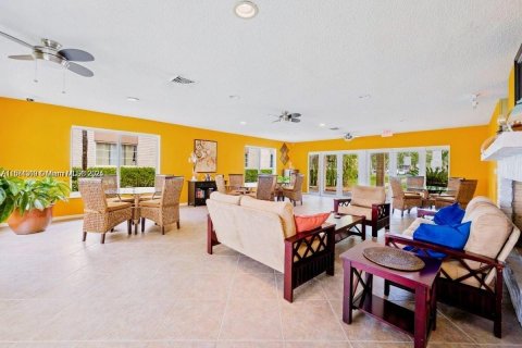 Condo in Wilton Manors, Florida, 1 bedroom  № 1931457 - photo 24