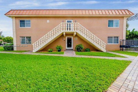 Condo in Wilton Manors, Florida, 1 bedroom  № 1931457 - photo 22