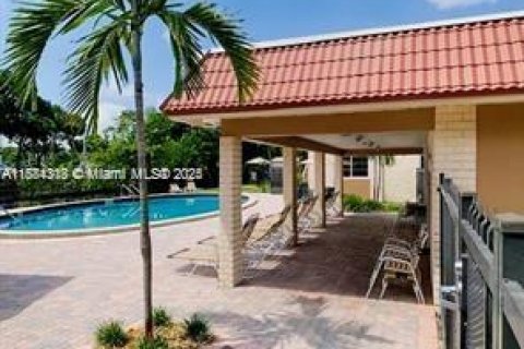 Condo in Wilton Manors, Florida, 1 bedroom  № 1931457 - photo 18