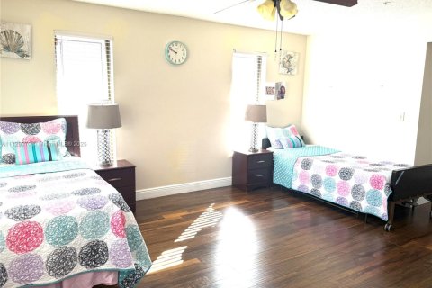 Propiedad comercial en venta en West Palm Beach, Florida № 1938005 - foto 8