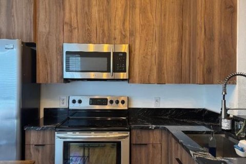 Снять в аренду кондоминиум в Орландо, Флорида 5 комнат, 163.88м2, № 1786636 - фото 2