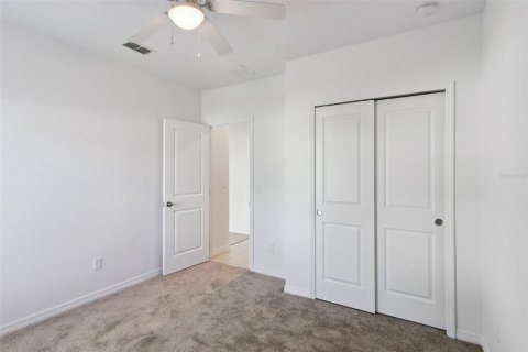 House in Clermont, Florida 5 bedrooms, 212.65 sq.m. № 2390969 - photo 22