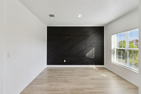 House in Clermont, Florida 5 bedrooms, 212.65 sq.m. № 2390969 - photo 6
