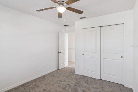 House in Clermont, Florida 5 bedrooms, 212.65 sq.m. № 2390969 - photo 18