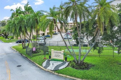 Condo in Miami, Florida, 2 bedrooms № 2031050