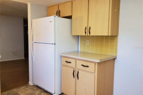 House in Port Richey, Florida 2 bedrooms, 107.02 sq.m. № 2236667 - photo 7