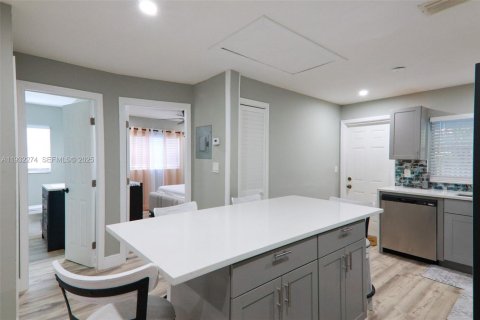 Снять в аренду виллу или дом в Лодерхилл, Флорида 2 спальни, 83.61м2, № 1990825 - фото 6