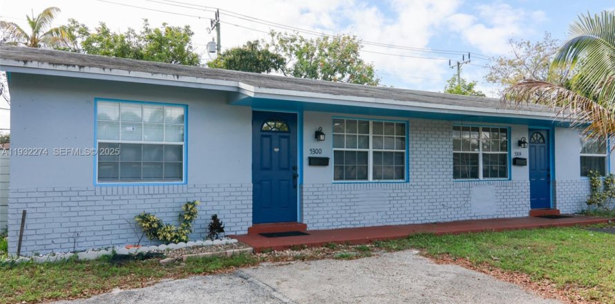 Дом в Лодерхилл, Флорида 2 спальни, 83.61м2 № 1990825