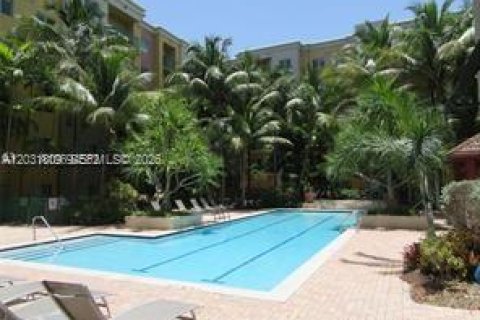 Copropriété à louer à South Miami, Floride: 3 chambres, 108.14 m2 № 2084928 - photo 14