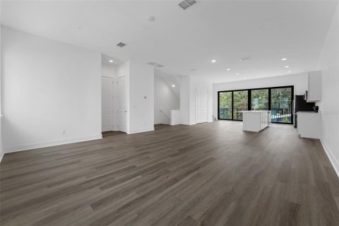 Adosado en venta en Orlando, Florida, 4 dormitorios, 211.82 m2 № 1761097 - foto 8