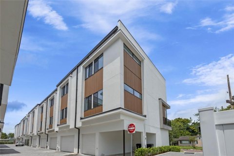 Adosado en venta en Orlando, Florida, 4 dormitorios, 211.82 m2 № 1761097 - foto 29