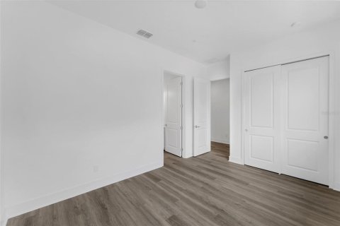 Adosado en venta en Orlando, Florida, 4 dormitorios, 211.82 m2 № 1761097 - foto 5