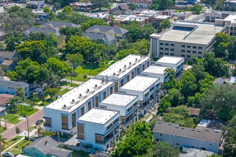 Adosado en venta en Orlando, Florida, 4 dormitorios, 211.82 m2 № 1761097 - foto 27