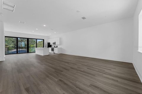 Adosado en venta en Orlando, Florida, 4 dormitorios, 211.82 m2 № 1761097 - foto 9