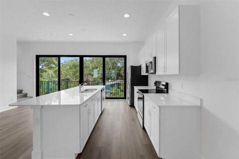 Adosado en venta en Orlando, Florida, 4 dormitorios, 211.82 m2 № 1761097 - foto 11