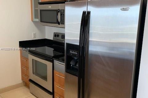 Condominio en venta en Miami, Florida, 1 dormitorio, 76.27 m2 № 2077073 - foto 6