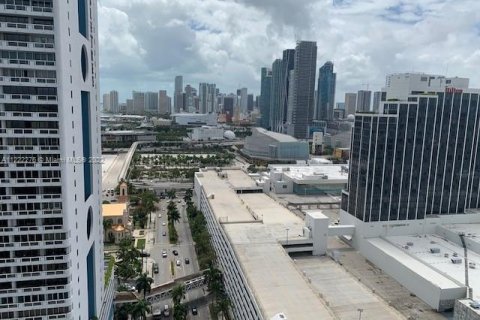 Condominio en venta en Miami, Florida, 1 dormitorio, 76.27 m2 № 2077073 - foto 15