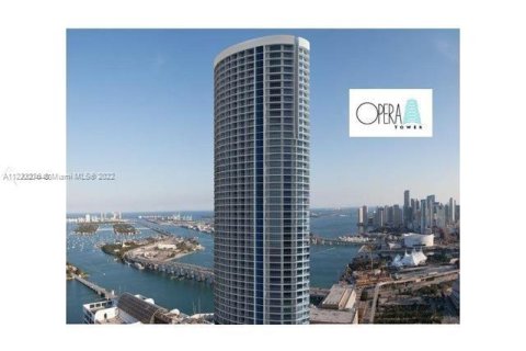 Condominio en venta en Miami, Florida, 1 dormitorio, 76.27 m2 № 2077073 - foto 2