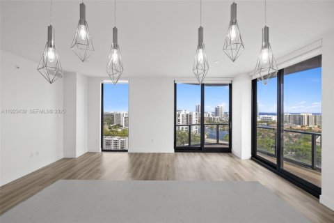 Condominio en alquiler en Hallandale Beach, Florida, 3 dormitorios, 155.52 m2 № 1977381 - foto 6