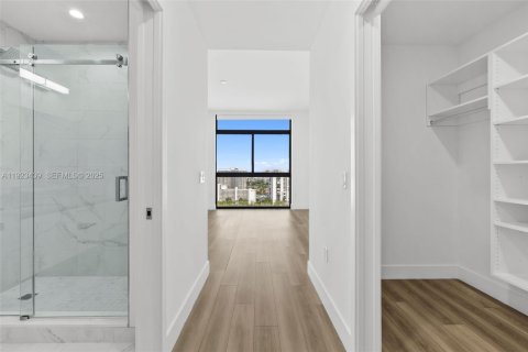 Condominio en alquiler en Hallandale Beach, Florida, 3 dormitorios, 155.52 m2 № 1977381 - foto 23