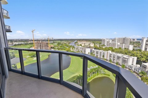 Condominio en alquiler en Hallandale Beach, Florida, 3 dormitorios, 155.52 m2 № 1977381 - foto 10