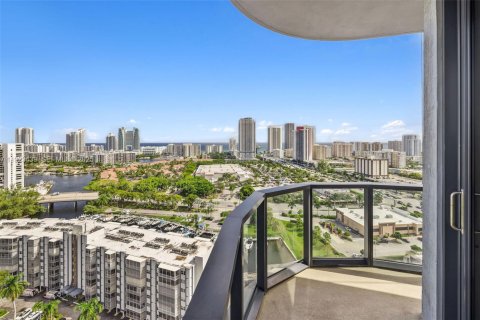 Condominio en alquiler en Hallandale Beach, Florida, 3 dormitorios, 155.52 m2 № 1977381 - foto 8