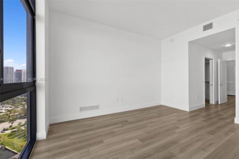 Condominio en alquiler en Hallandale Beach, Florida, 3 dormitorios, 155.52 m2 № 1977381 - foto 22