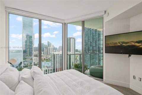 Condo in Miami, Florida, 1 bedroom  № 2002246 - photo 23