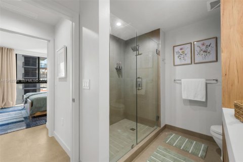 Condo in Miami, Florida, 1 bedroom № 2080915 - photo 17
